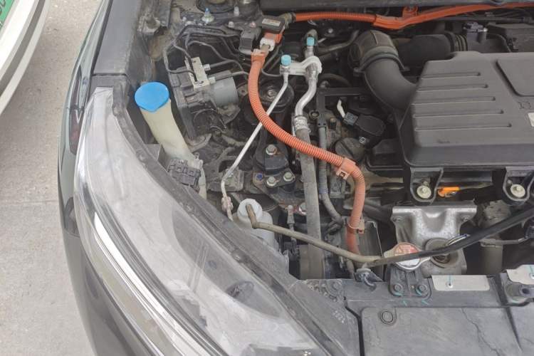 Used Honda CR-V 2019 Rui Hybrid 2.0L 2WD Pure Drive Version China V Emission Standard Engine Bay Right