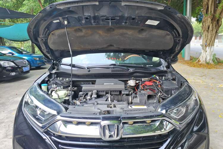 Used Honda CR-V 2019 240TURBO CVT 2WD Comfort Version China VI Emission Standard Engine Bay