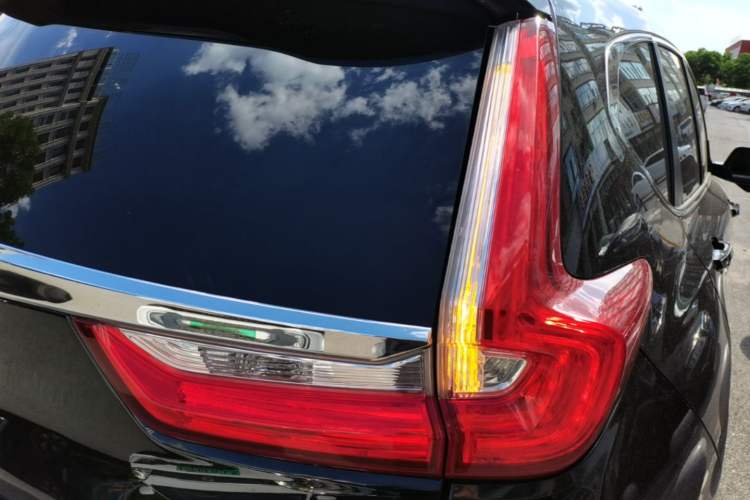 Used Honda CR-V 2019 Brilliant Edition Plus 240TURBO CVT Four-Wheel Drive Luxury Version China VI Emission Standard Exterior 3