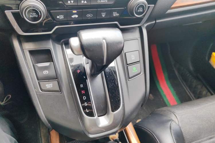 Used Honda CR-V 2019 240TURBO CVT 2WD Fashion Edition China V Gear Lever