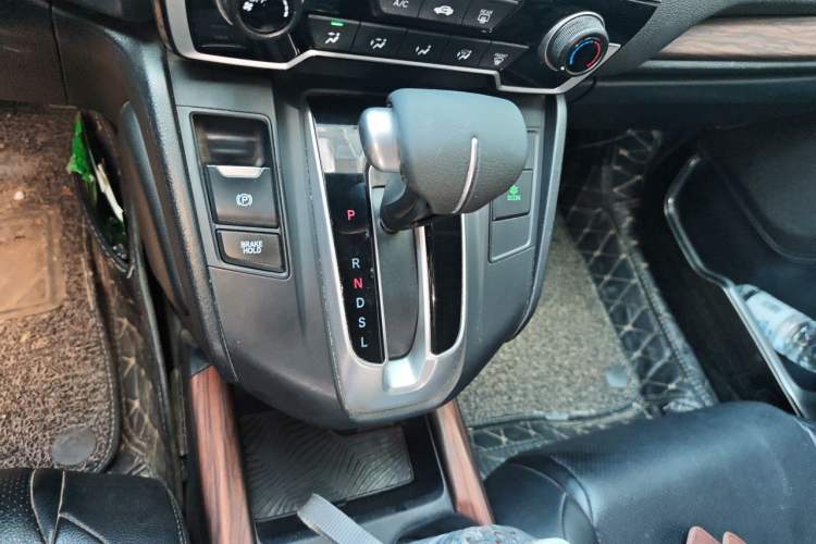 Used Honda CR-V 2019 Brilliant Edition 240TURBO CVT 2WD Comfort Version China VI Emission Standard Gear Lever
