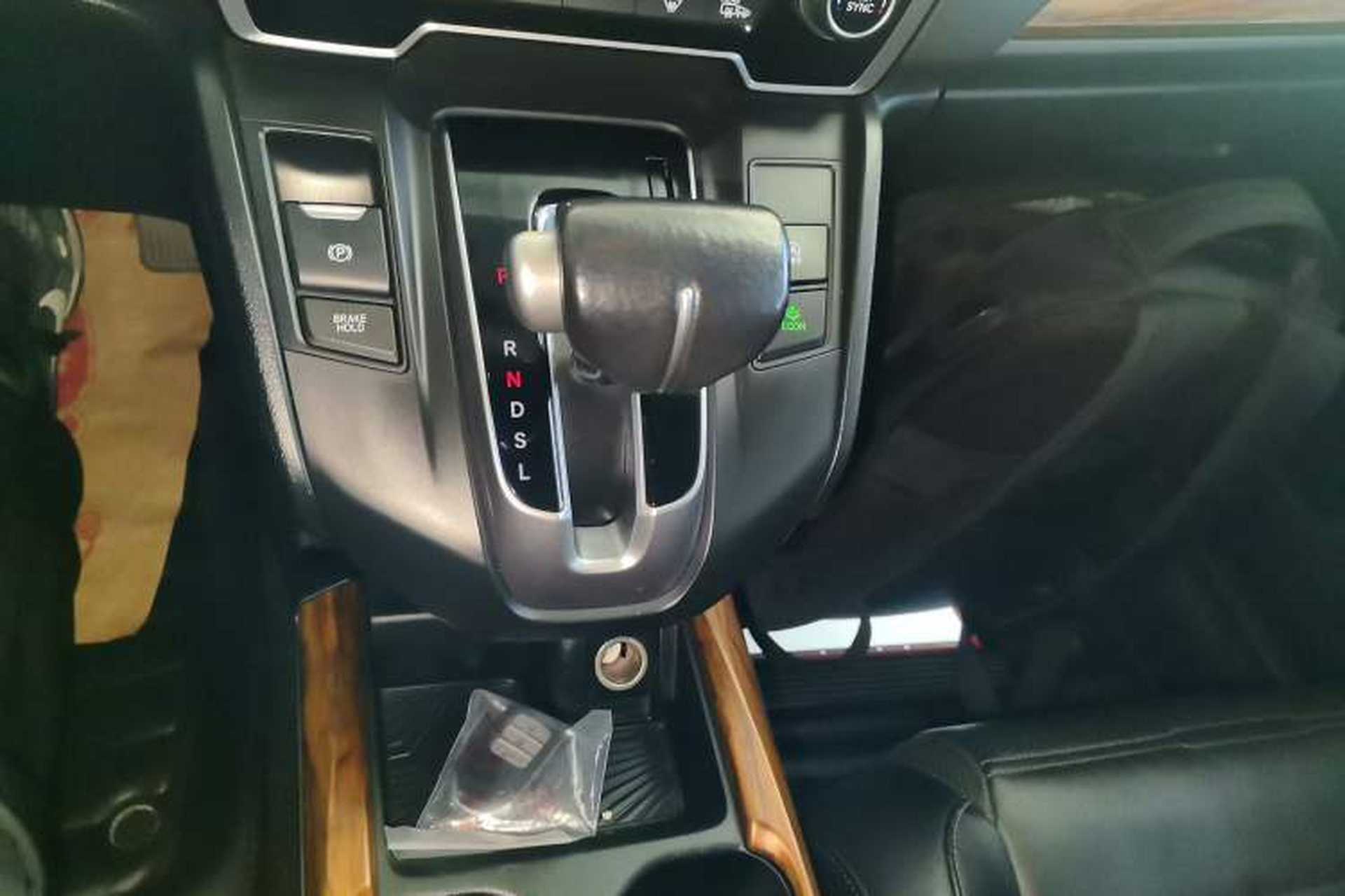 Used Honda CR-V 2019 240TURBO CVT 2WD Fashion Edition China V Gear Lever