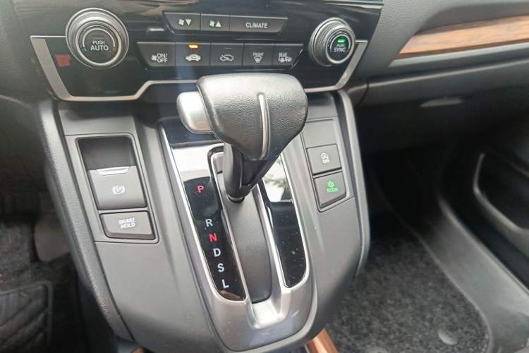 Used Honda CR-V 2019 Brilliant Edition Plus 240TURBO CVT Two-Wheel Drive Fashion Version China VI Emission Standard Gear Lever