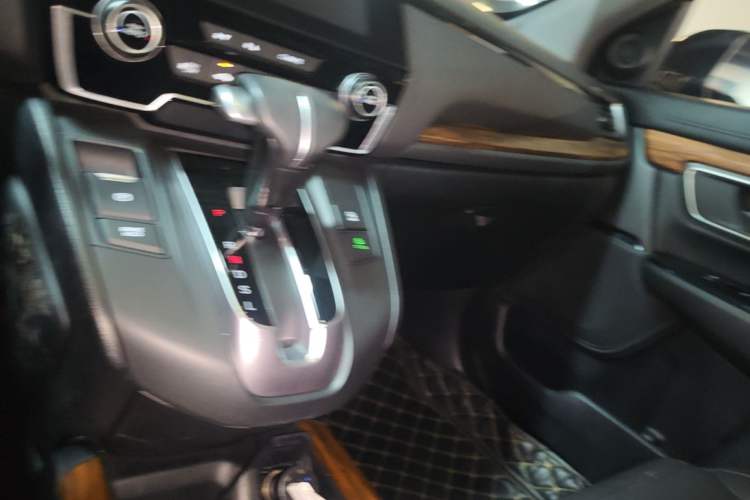 Used Honda CR-V 2019 240TURBO CVT 2WD Fashion Edition China VI Gear Lever