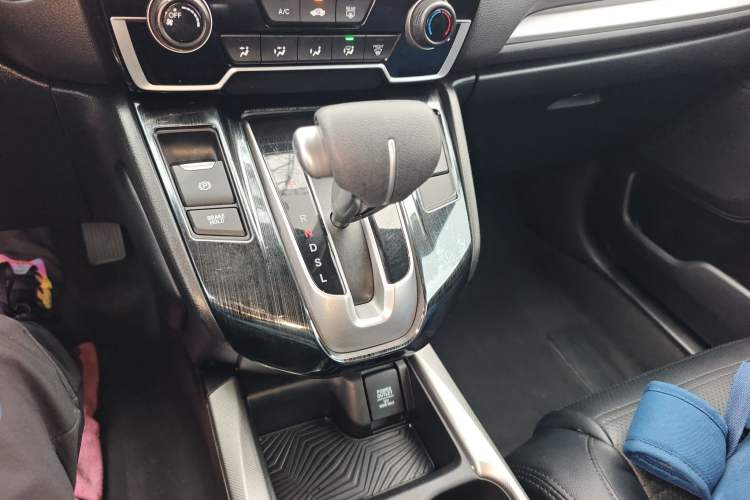 Used Honda CR-V 2019 240TURBO CVT 2WD Comfort Version China VI Emission Standard Gear Lever