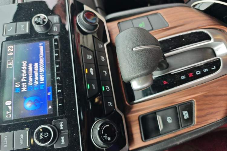 Used Honda CR-V 2019 240TURBO CVT 2WD Comfort Version China VI Emission Standard Gear Lever