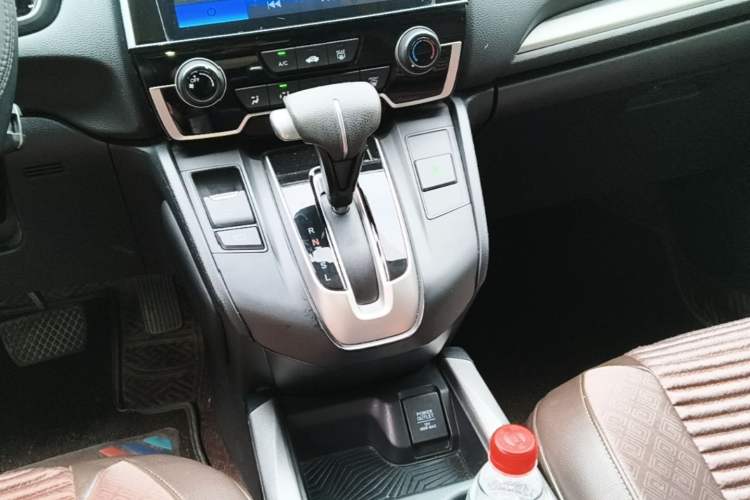 Used Honda CR-V 2019 Brilliant Edition 240TURBO CVT 2WD Comfort Version China VI Emission Standard Gear Lever