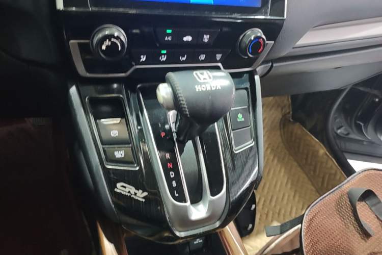 Used Honda CR-V 2019 Brilliant Edition 240TURBO CVT 2WD Comfort Version China VI Emission Standard Gear Lever