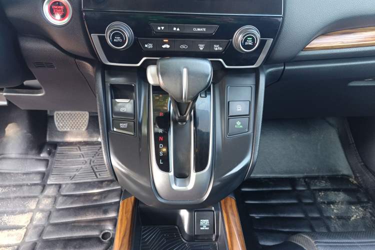 Used Honda CR-V 2019 240TURBO CVT 2WD Fashion Edition China V Gear Lever