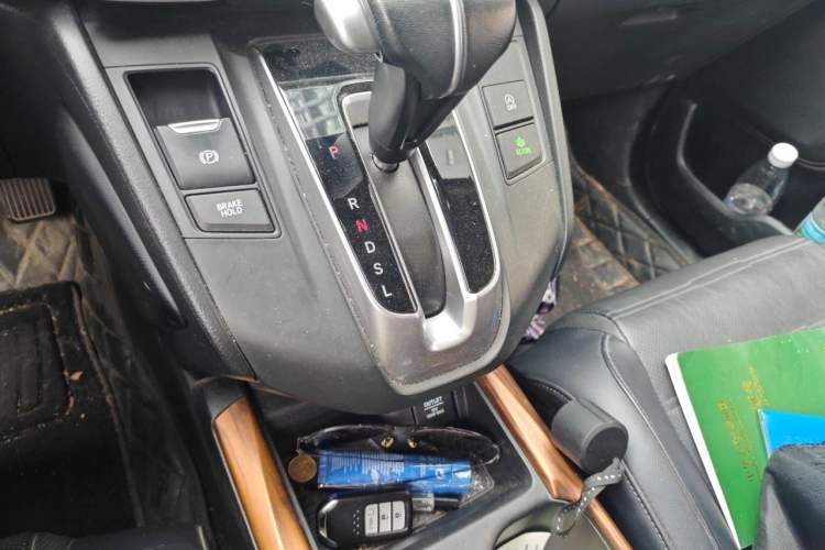Used Honda CR-V 2019 240TURBO CVT 2WD Fashion Edition China V Gear Lever