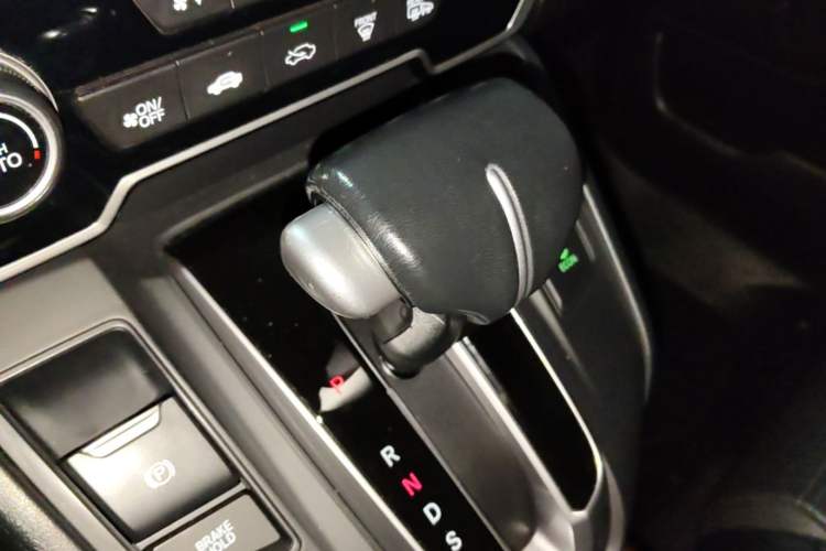 Used Honda CR-V 2019 Brilliant Edition Plus 240TURBO CVT Two-Wheel Drive Fashion Version China VI Emission Standard Gear Lever