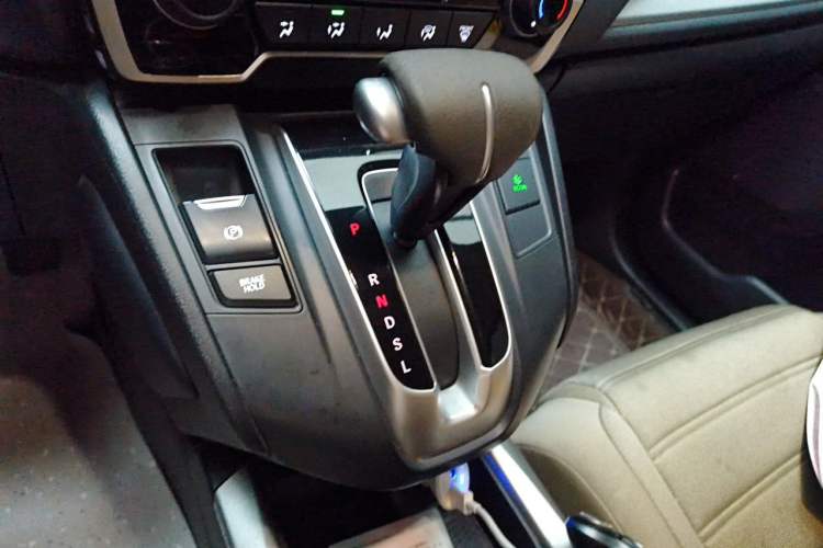 Used Honda CR-V 2019 240TURBO CVT 2WD Comfort Version China VI Emission Standard Gear Lever