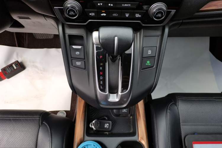 Used Honda CR-V 2019 Brilliant Edition Plus 240TURBO CVT Two-Wheel Drive Fashion Version China VI Emission Standard Gear Lever