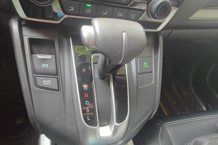 Used Honda CR-V 2019 Brilliant Edition 240TURBO CVT 2WD Comfort Version China VI Emission Standard Gear Lever