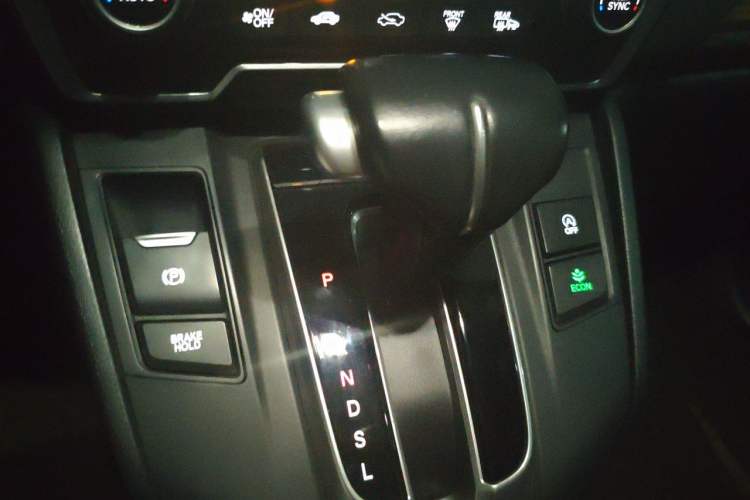 Used Honda CR-V 2019 240TURBO CVT 2WD Fashion Edition China V Gear Lever