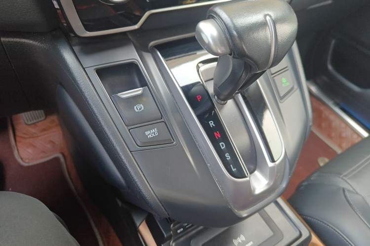 Used Honda CR-V 2019 240TURBO CVT 2WD Fashion Edition China V Gear Lever
