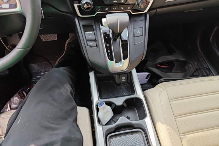 Used Honda CR-V 2019 240TURBO CVT 2WD Comfort Version China VI Emission Standard Gear Lever
