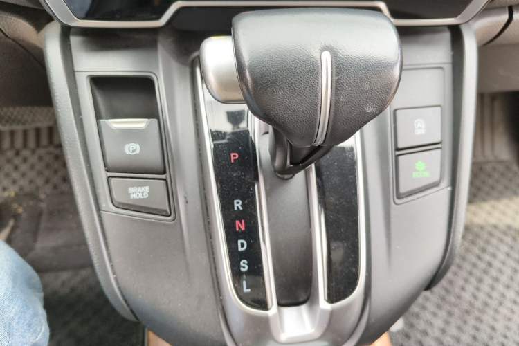 Used Honda CR-V 2019 240TURBO CVT 2WD Fashion Edition China V Gear Lever