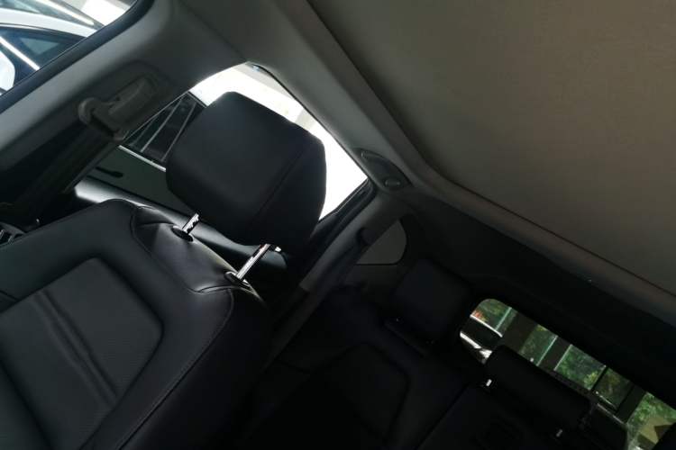 Used Honda CR-V 2019 240TURBO CVT 2WD Fashion Edition China V Headliner