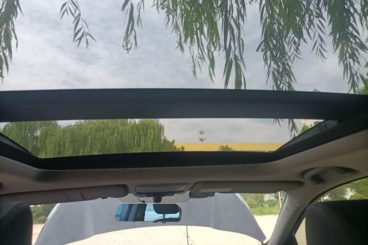 Used Honda CR-V 2019 240TURBO CVT 2WD Fashion Edition China V Headliner