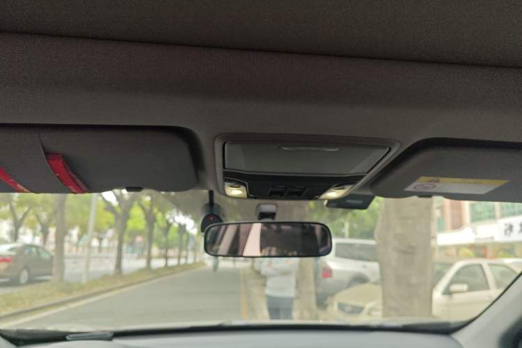 Used Honda CR-V 2019 240TURBO CVT 2WD Fashion Edition China VI Headliner