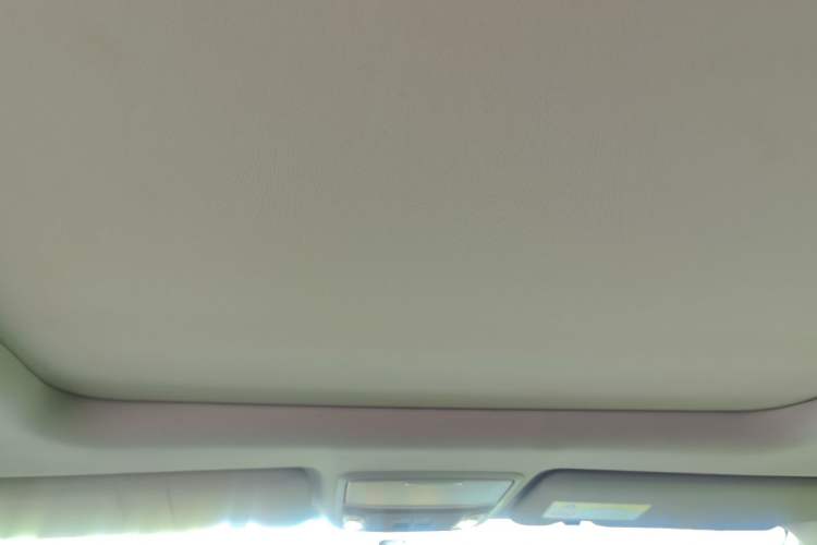 Used Honda CR-V 2019 Brilliant Edition Plus 240TURBO CVT Two-Wheel Drive Fashion Version China VI Emission Standard Headliner