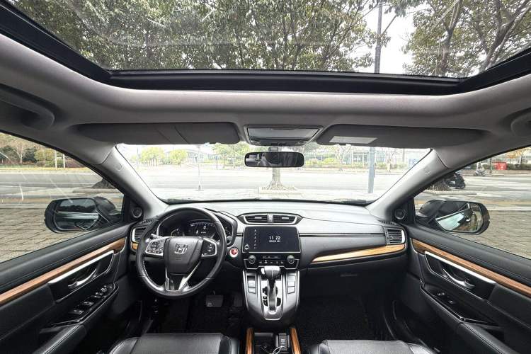Used Honda CR-V 2019 240TURBO CVT 2WD Fashion Edition China V Interior 1