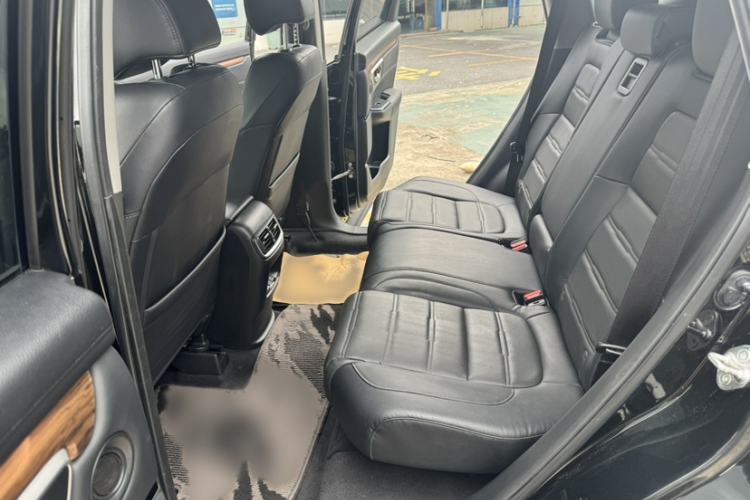 Used Honda CR-V 2019 Brilliant Edition Plus 240TURBO CVT Two-Wheel Drive Fashion Version China VI Emission Standard Interior 2
