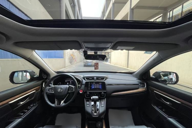 Used Honda CR-V 2019 Brilliant Edition Plus 240TURBO CVT Two-Wheel Drive Fashion Version China VI Emission Standard Interior 2