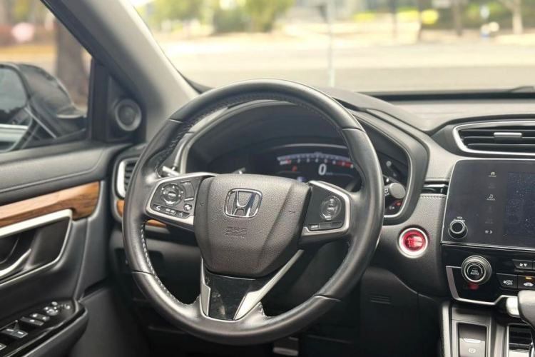 Used Honda CR-V 2019 240TURBO CVT 2WD Fashion Edition China V Interior 2