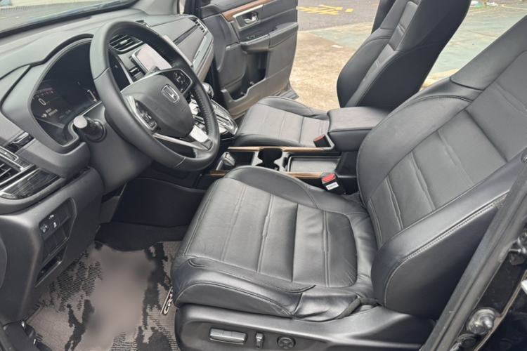 Used Honda CR-V 2019 Brilliant Edition Plus 240TURBO CVT Two-Wheel Drive Fashion Version China VI Emission Standard Interior 3