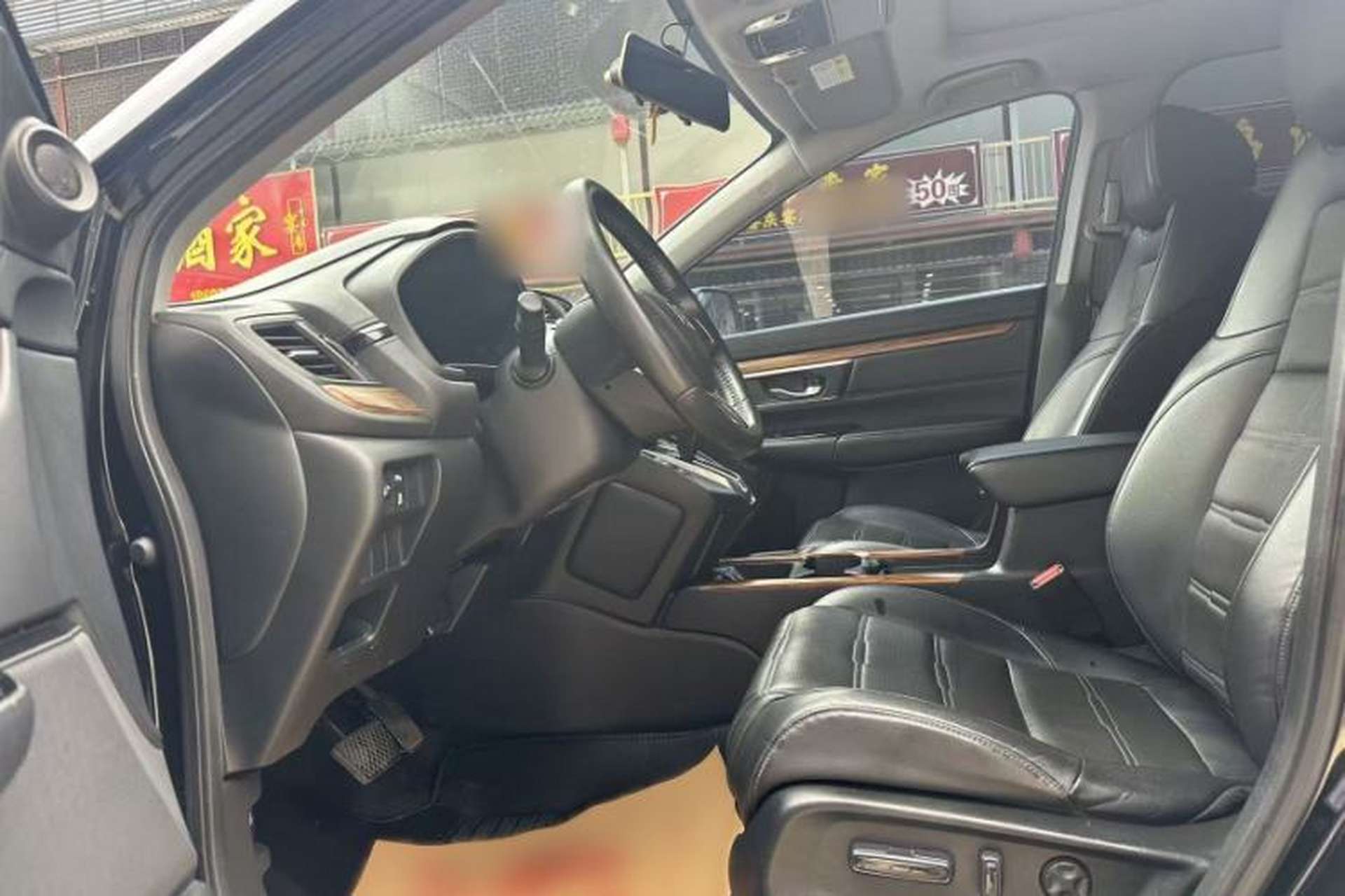Used Honda CR-V 2019 240TURBO CVT 2WD Fashion Edition China V Interior 3