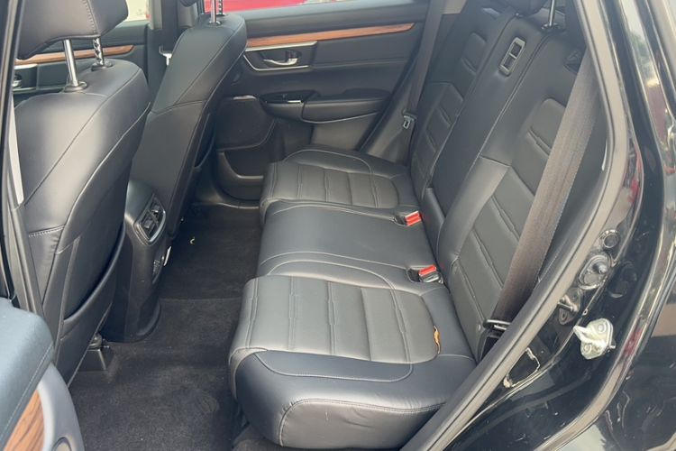 Used Honda CR-V 2019 240TURBO CVT 2WD Fashion Edition China V Interior 3