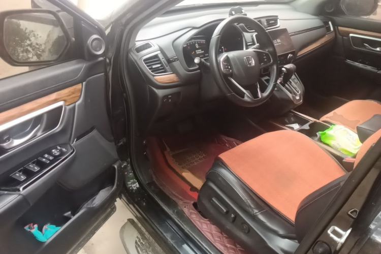 Used Honda CR-V 2019 240TURBO CVT 2WD Fashion Edition China V Interior 3