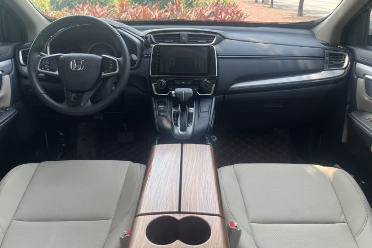 Used Honda CR-V 2019 Brilliant Edition 240TURBO CVT 2WD Comfort Version China VI Emission Standard Interior 3
