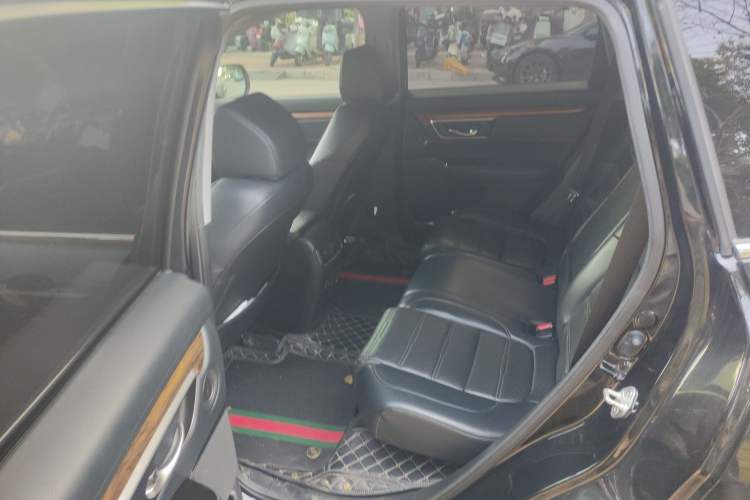 Used Honda CR-V 2019 240TURBO CVT 2WD Fashion Edition China V Interior 4
