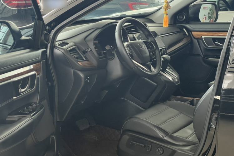 Used Honda CR-V 2019 240TURBO CVT 2WD Fashion Edition China V Interior 4