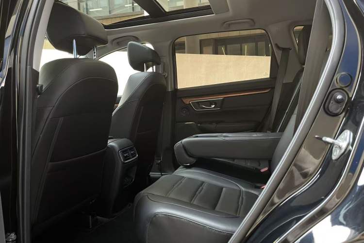 Used Honda CR-V 2019 Brilliant Edition Plus 240TURBO CVT Two-Wheel Drive Fashion Version China VI Emission Standard Interior 5