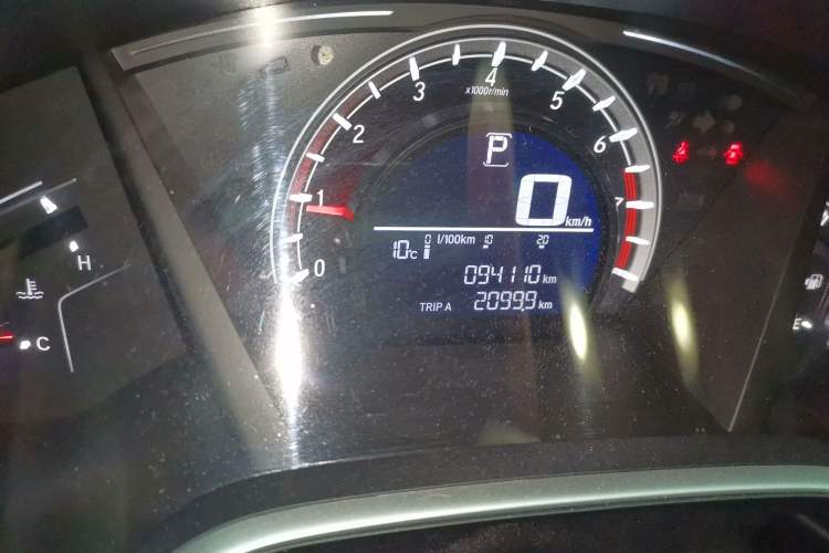 Used Honda CR-V 2019 240TURBO CVT 2WD Comfort Version China V Odometer Close Up