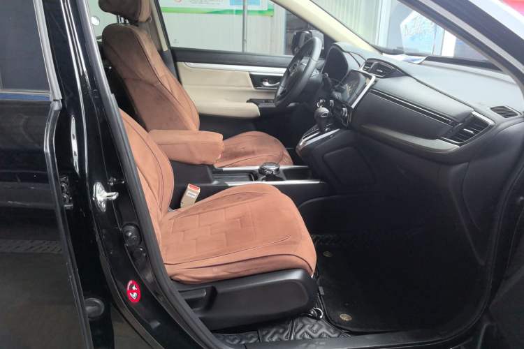 Used Honda CR-V 2019 Brilliant Edition 240TURBO CVT 2WD Comfort Version China VI Emission Standard Right Front Seat