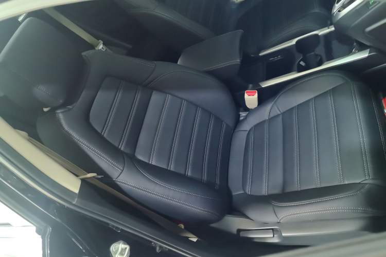 Used Honda CR-V 2019 240TURBO CVT 2WD Comfort Version China V Right Front Seat
