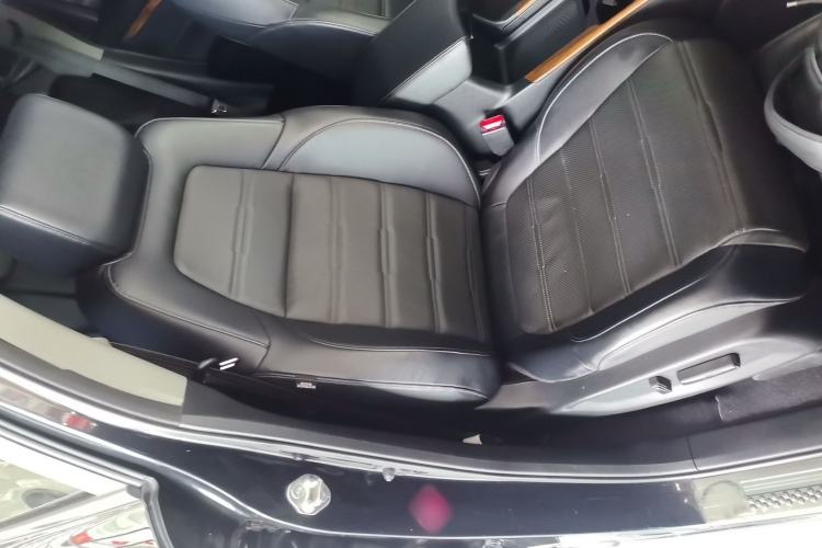 Used Honda CR-V 2019 240TURBO CVT 2WD Fashion Edition China V Right Front Seat