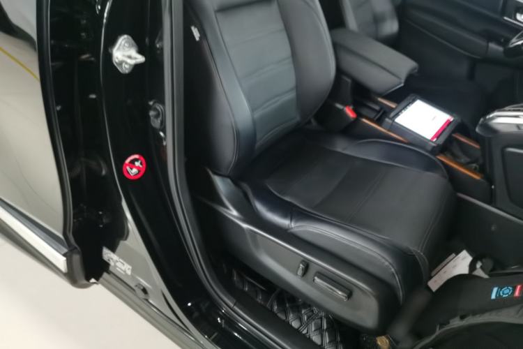 Used Honda CR-V 2019 240TURBO CVT 2WD Fashion Edition China V Right Front Seat