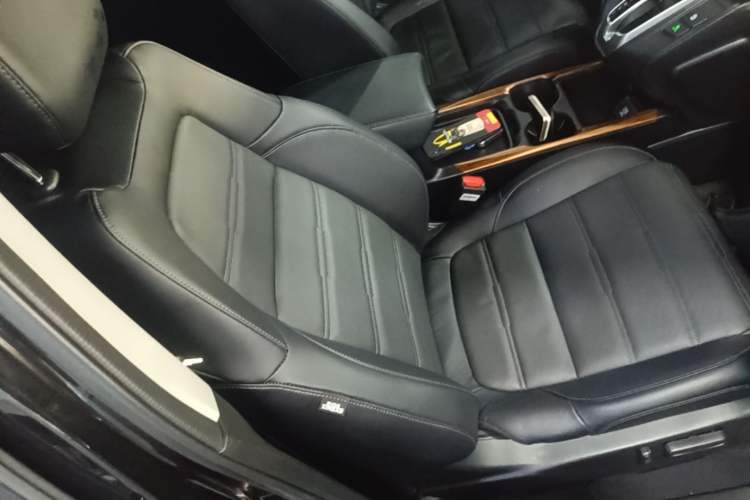 Used Honda CR-V 2019 Brilliant Edition Plus 240TURBO CVT Two-Wheel Drive Fashion Version China VI Emission Standard Right Front Seat