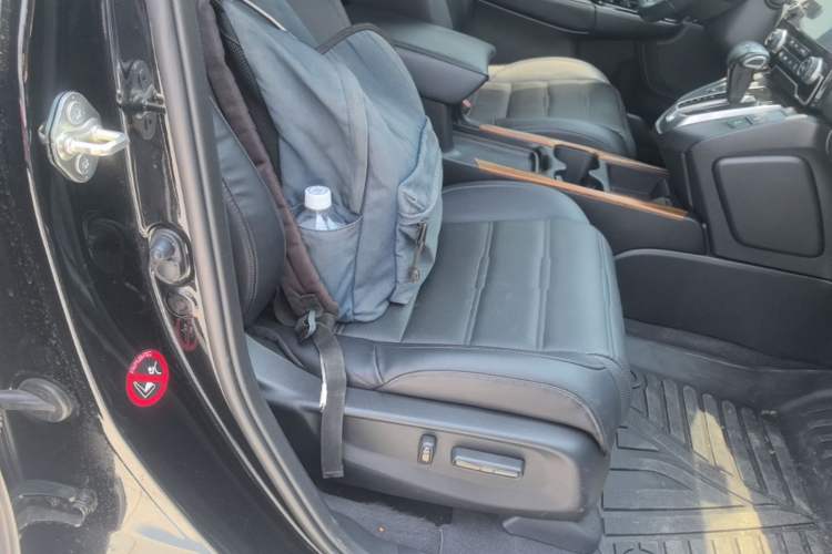 Used Honda CR-V 2019 Brilliant Edition Plus 240TURBO CVT Two-Wheel Drive Fashion Version China VI Emission Standard Right Front Seat