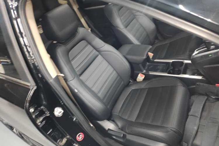 Used Honda CR-V 2019 240TURBO CVT 2WD Comfort Version China VI Emission Standard Right Front Seat