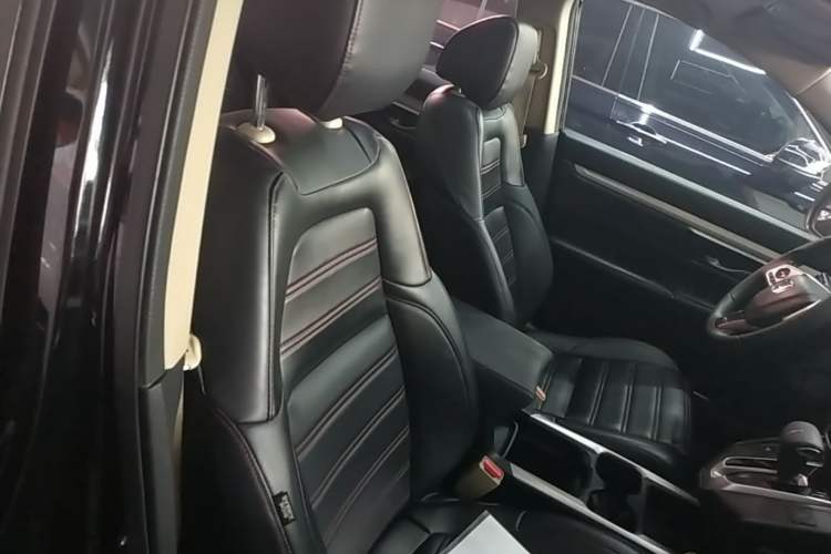 Used Honda CR-V 2019 240TURBO CVT 2WD Comfort Version China V Right Front Seat
