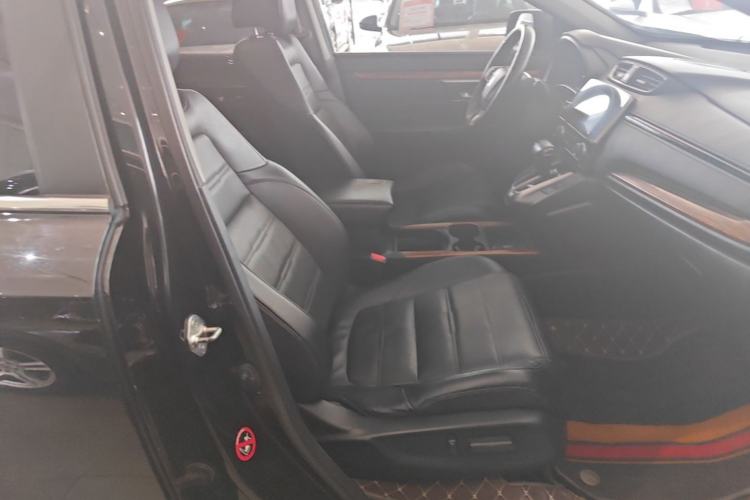 Used Honda CR-V 2019 Brilliant Edition Plus 240TURBO CVT Two-Wheel Drive Fashion Version China VI Emission Standard Right Front Seat
