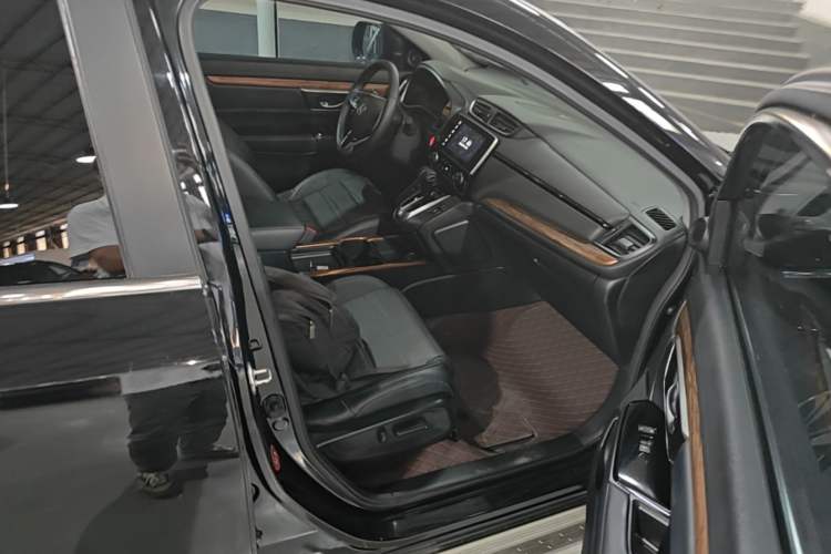 Used Honda CR-V 2019 240TURBO CVT 2WD Fashion Edition China V Right Front Seat