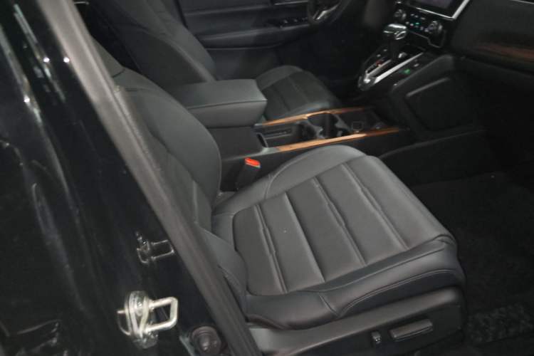 Used Honda CR-V 2019 240TURBO CVT 2WD Fashion Edition China V Right Front Seat